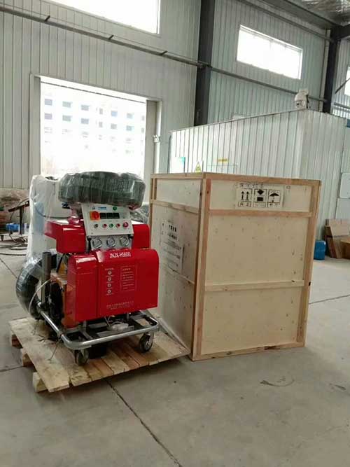 聚脲聚氨酯兩用噴涂機發(fā)貨現(xiàn)場