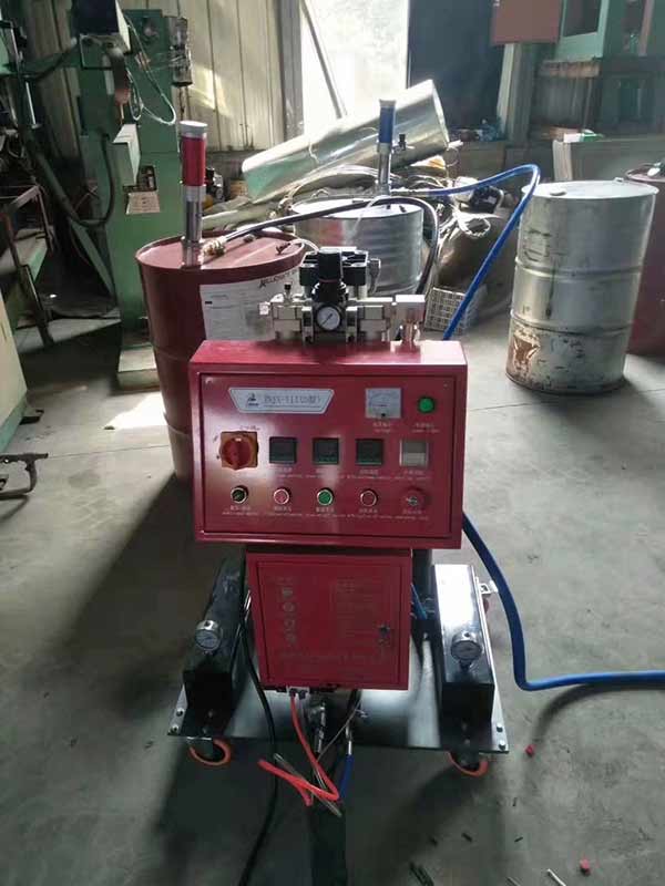 聚氨酯發(fā)泡機不銹鋼保溫發(fā)泡施工